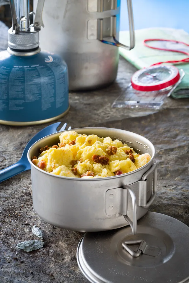 1 Month Breakfast and Entree Assortment Meal Bucket (Mountain House®)