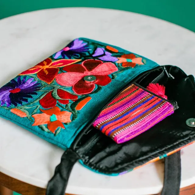 Breezy Summer Clutch