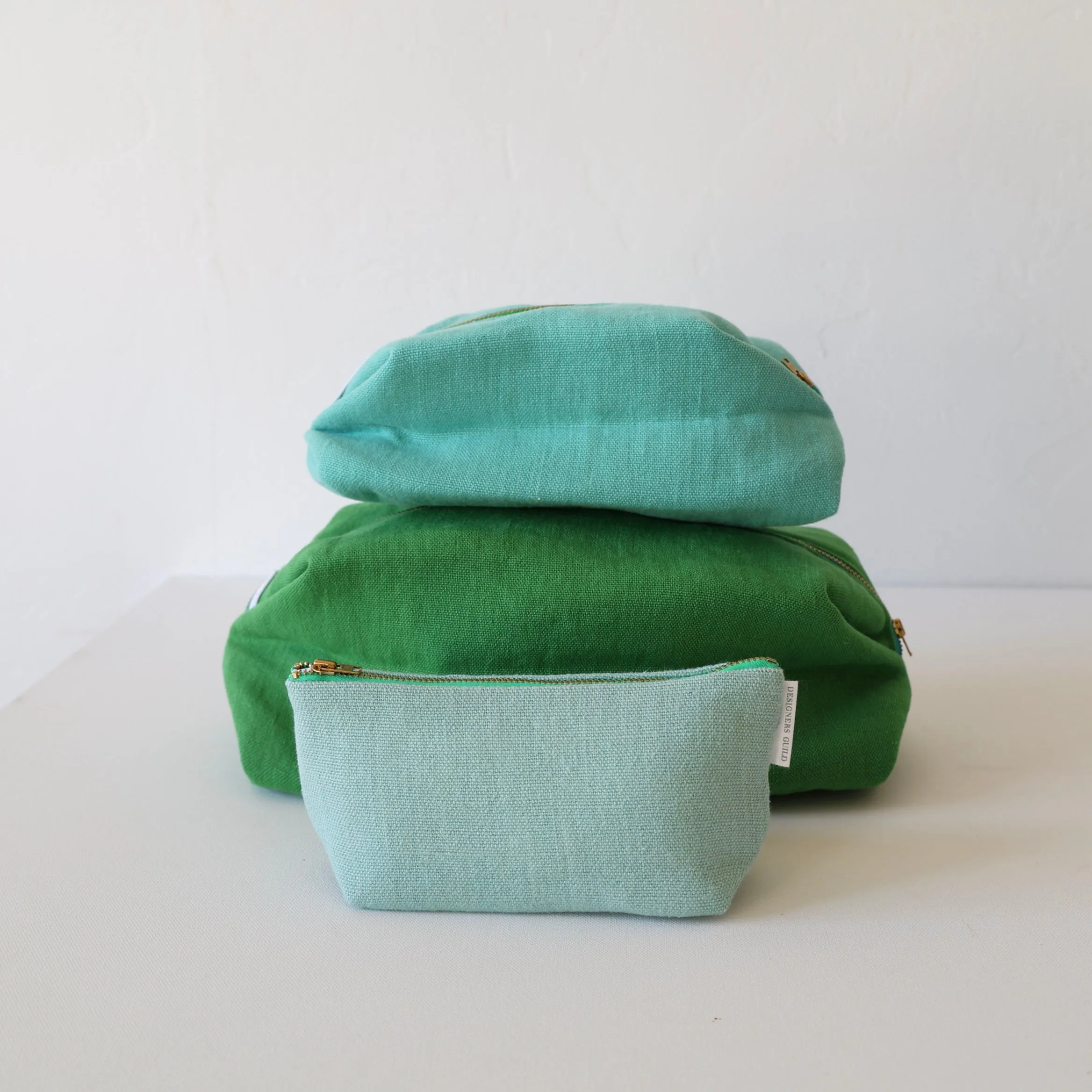 Designer's Guild Toiletry Bag Set - Green