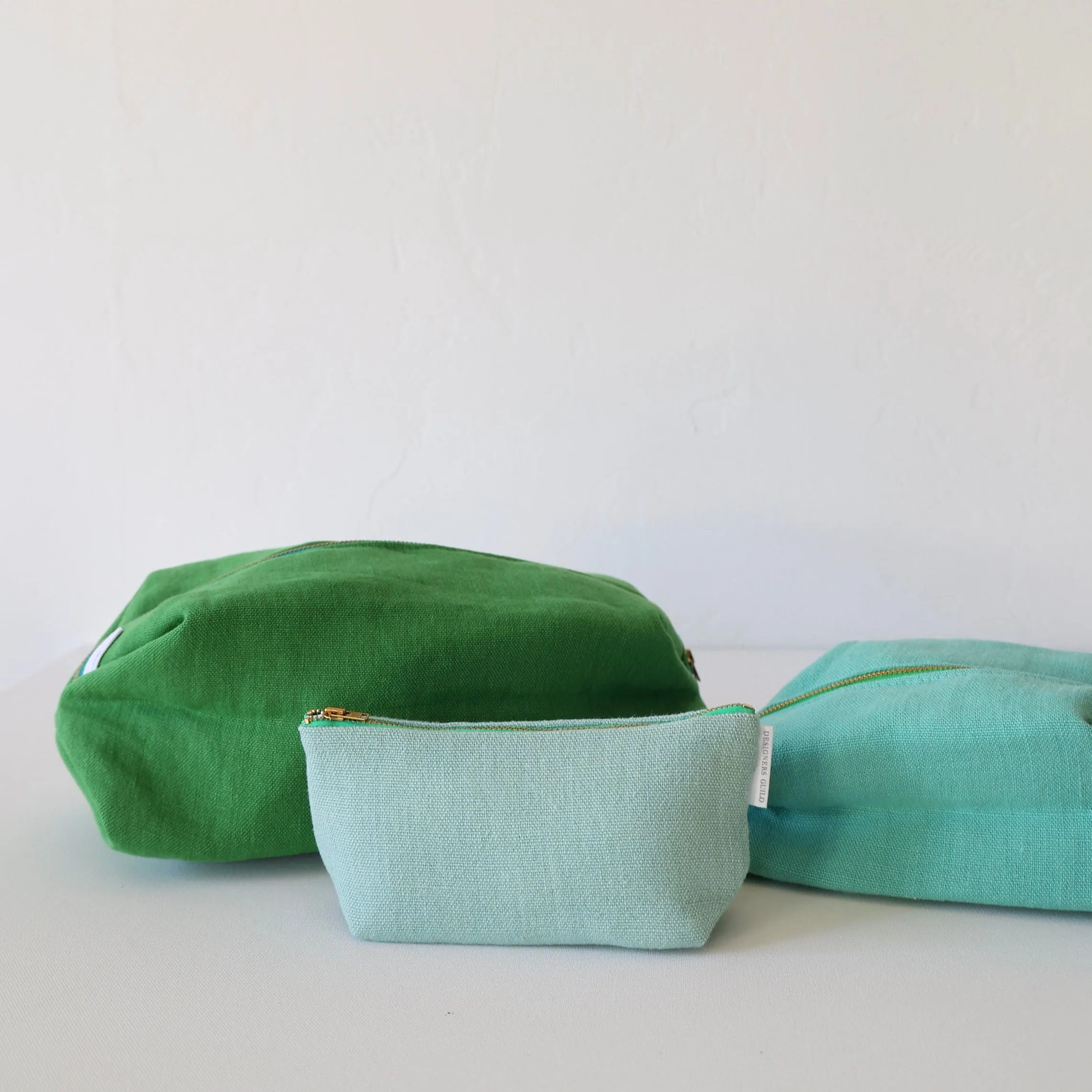 Designer's Guild Toiletry Bag Set - Green