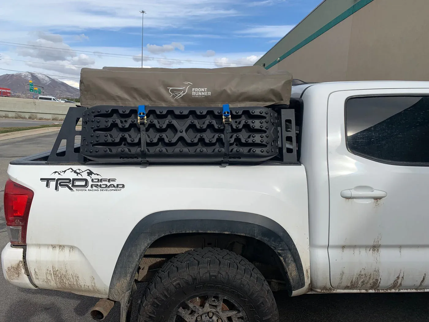 Eezi-Awn Universal Trax Mounts including Ratchet Straps - Black Friday Sale