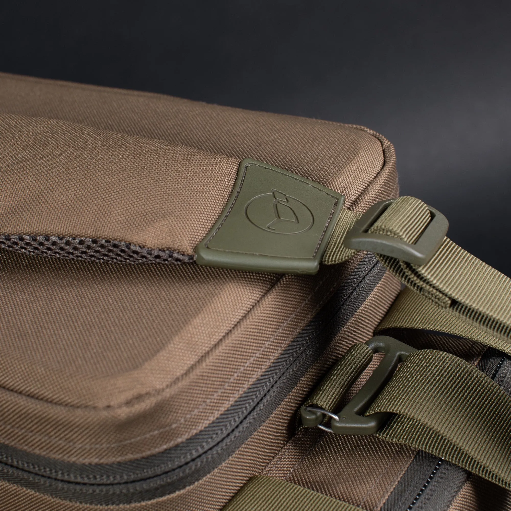 KORDA Compac Framed Carryall