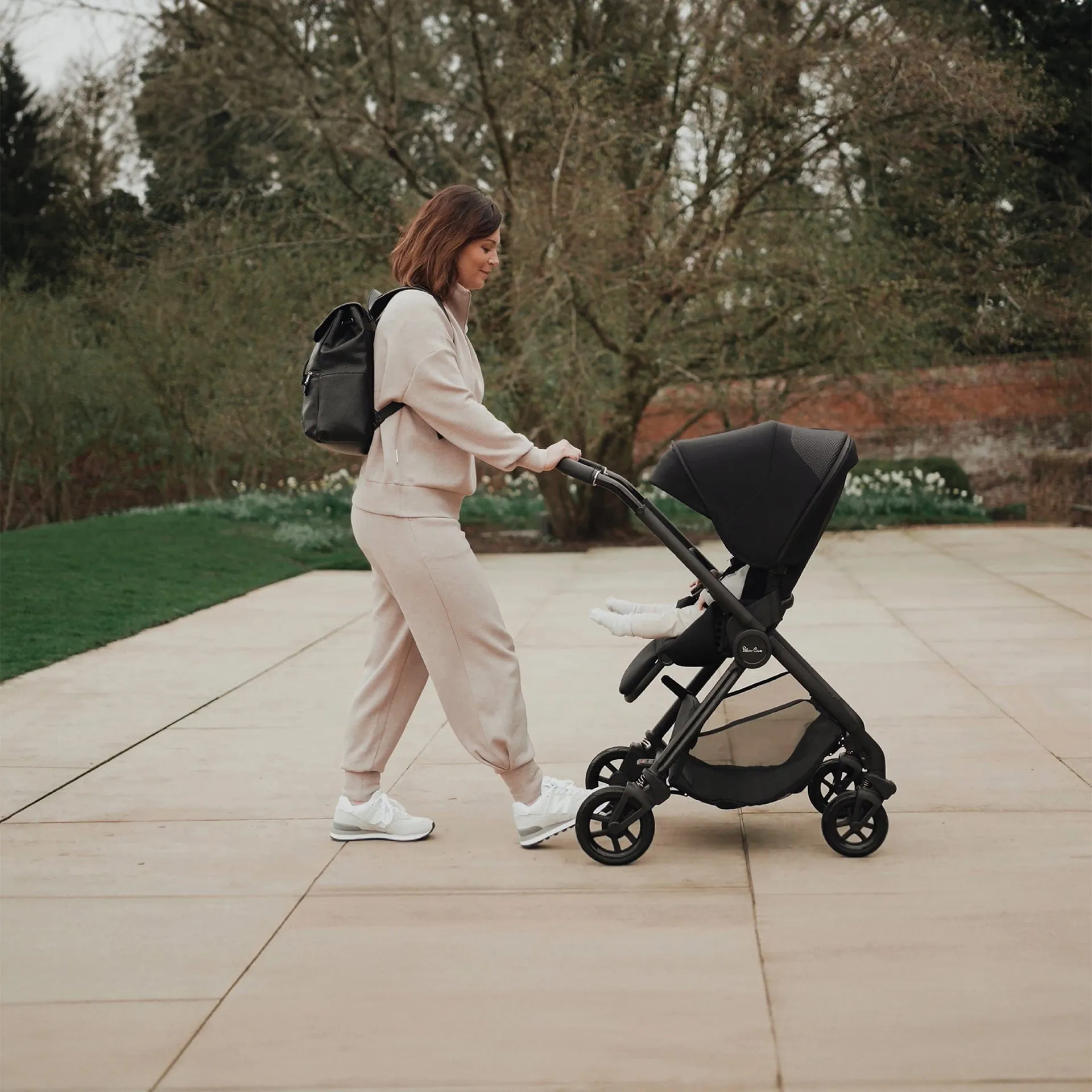 Silver Cross Dune 2 with First Bed Carrycot and Accessory Pack - Mocha